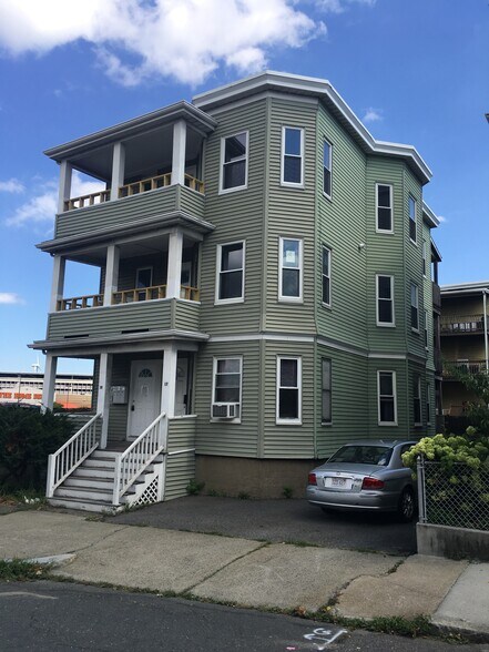 Primary Photo - 19 New Hampshire Ave