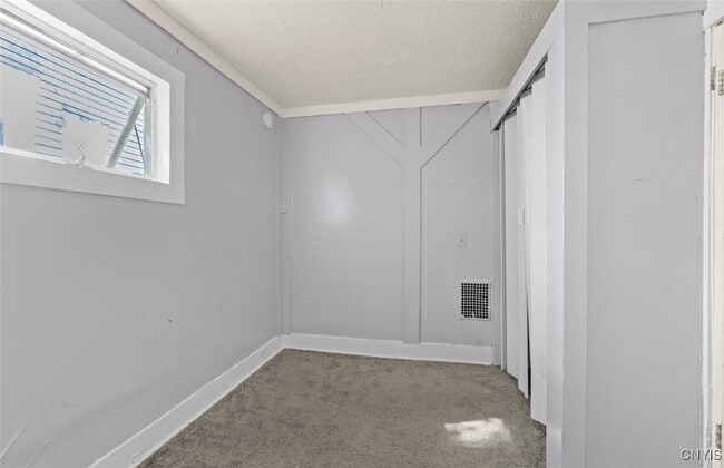 Building Photo - 505 Carbon St