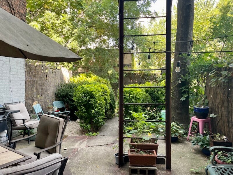 Building Photo - 329 E 116th St