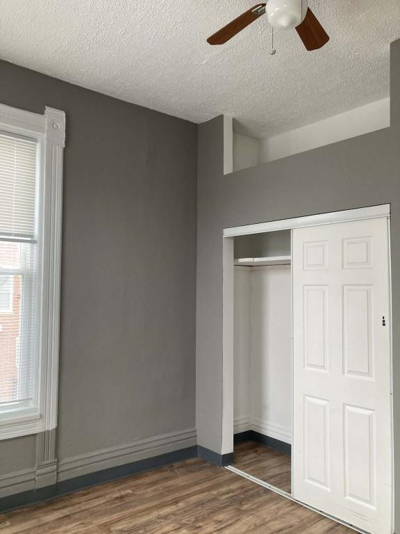 Building Photo - 2258 W 21st Pl