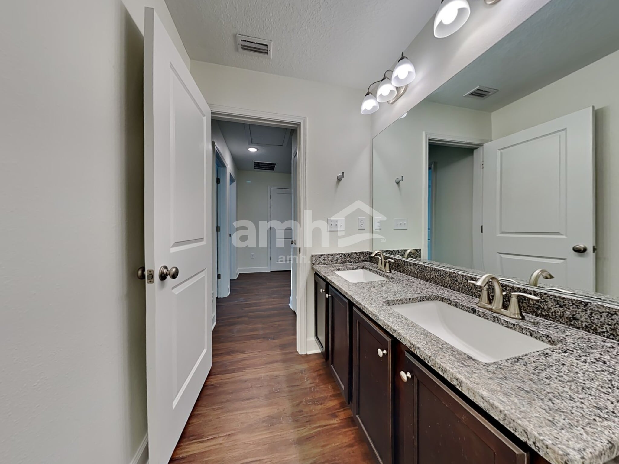 Building Photo - 1046 Tan Tara Trl