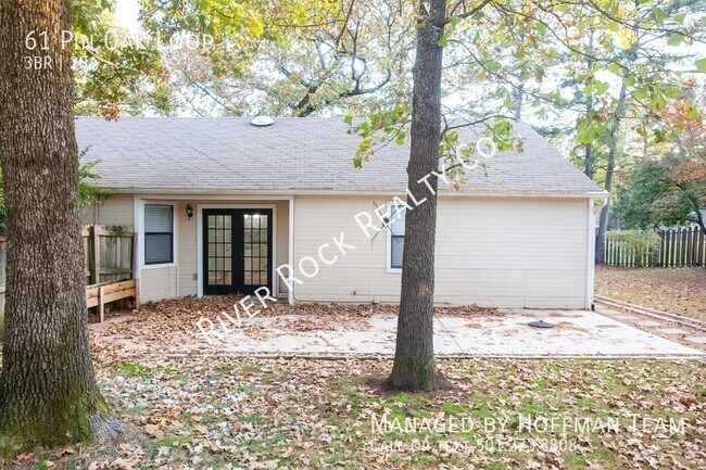 Building Photo - 61 Pin Oak Lp