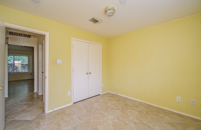 Building Photo - 11714 Sweet Willow Ct