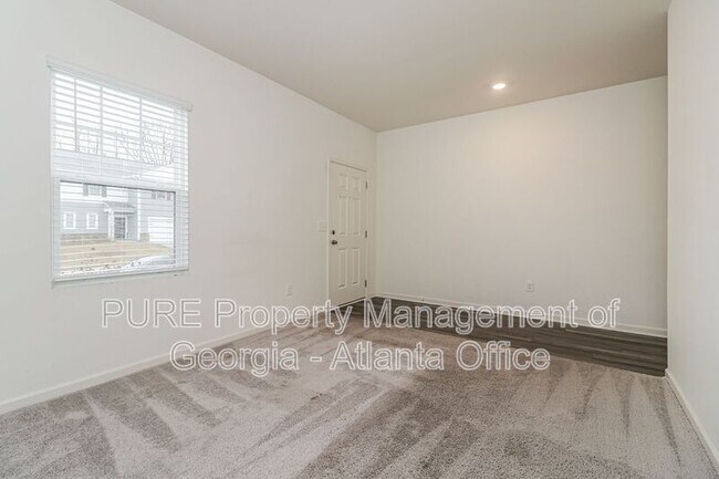 Building Photo - 265 Colbury St