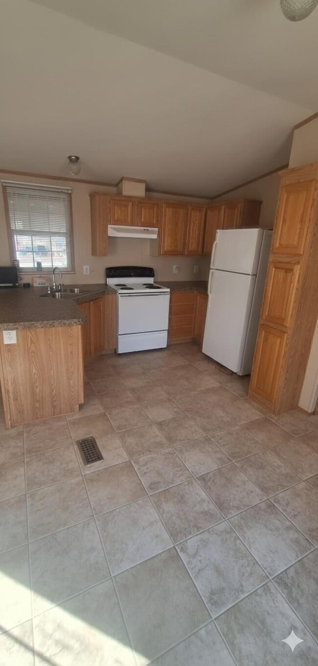 Building Photo - 111 County Rd 6037