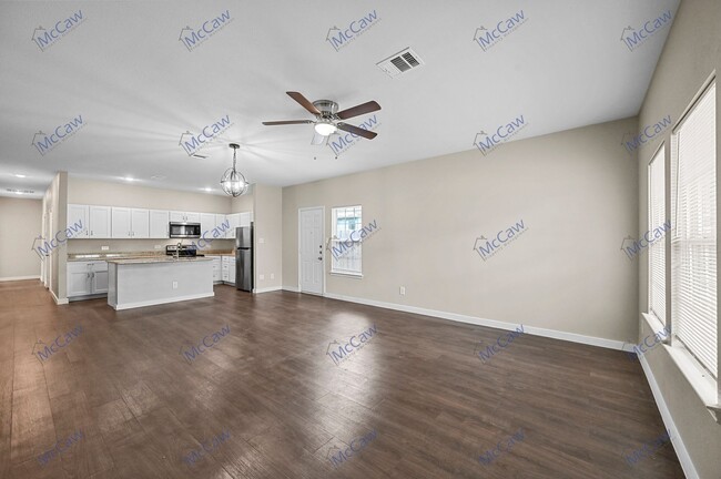 Building Photo - 4615 Cherbourg St