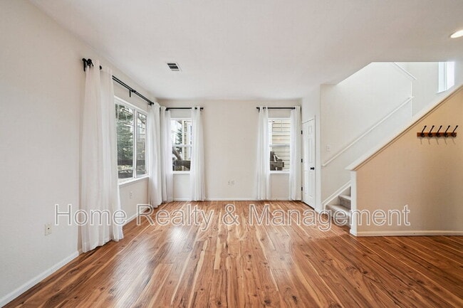 Building Photo - 12923 Grant Cir E