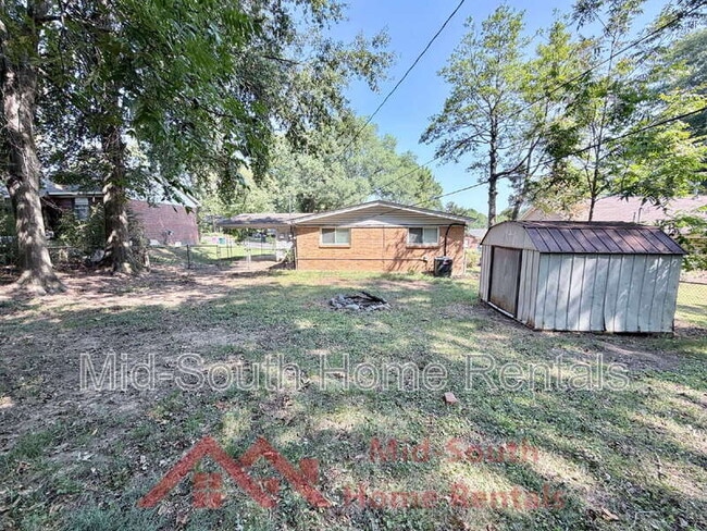 Building Photo - 1775 Colonial Hills Dr