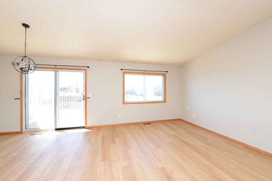 Building Photo - 5124 48th Ave S