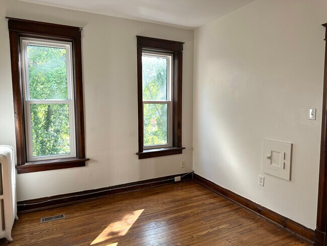 Building Photo - 2601 S Kingshighway Blvd