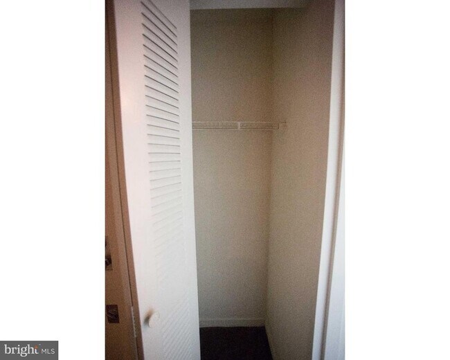 Building Photo - 130 Arch St