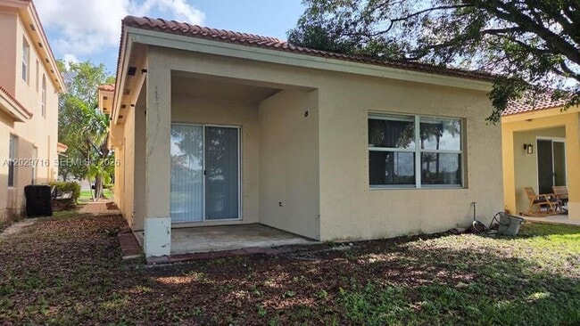 Building Photo - 3766 NE 9th Ct