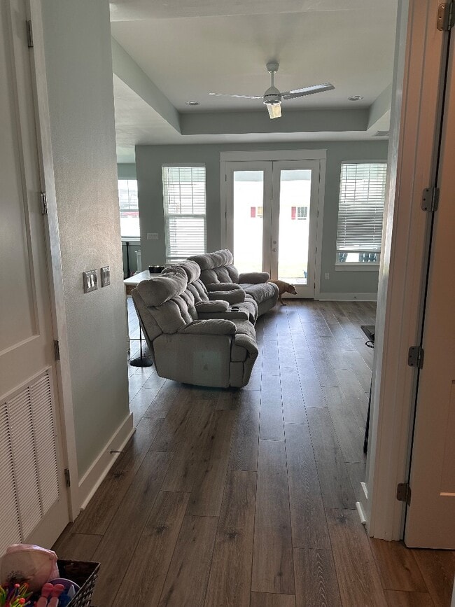 Building Photo - 409 Mill Point Ln