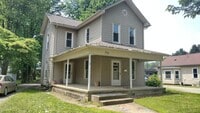 Building Photo - 700 E High Ave