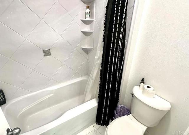 Building Photo - 9829 Caspi Gardens Dr
