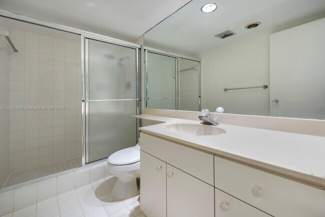 Building Photo - 4010 Galt Ocean Dr