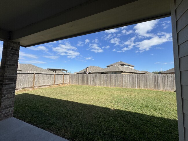 Building Photo - 8142 Luz de Luna St