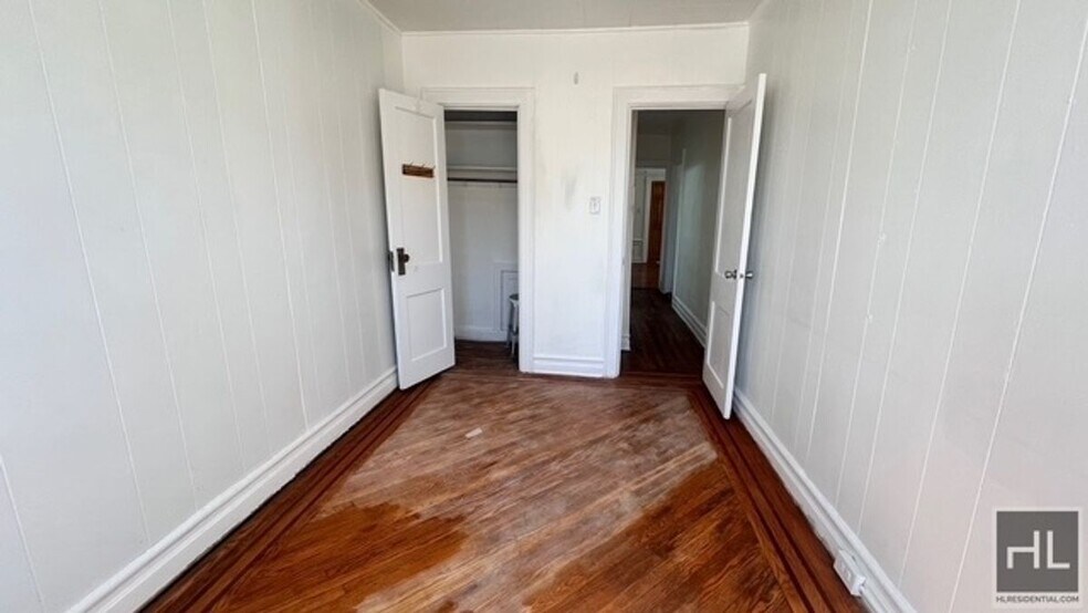 Building Photo - 3616 Clarendon Rd