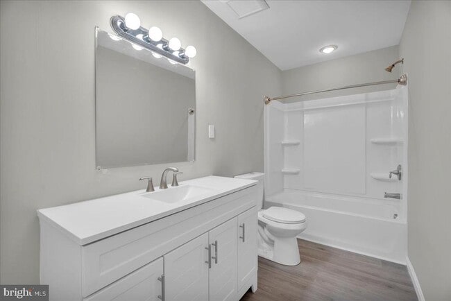 Building Photo - 301 County House Rd