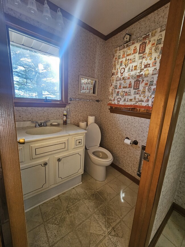 Building Photo - 5044 Rhodesdale Vienna Rd