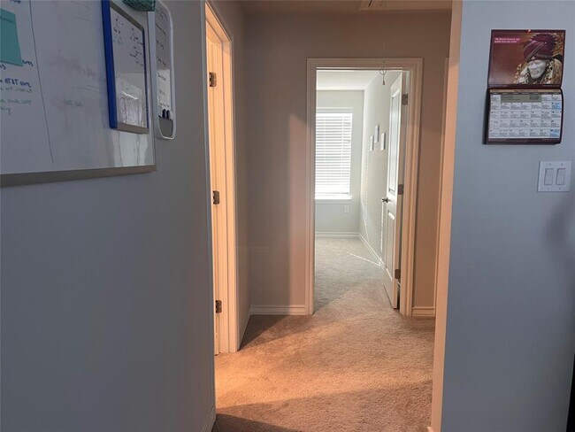 Building Photo - 1610 Purple Martin Dr