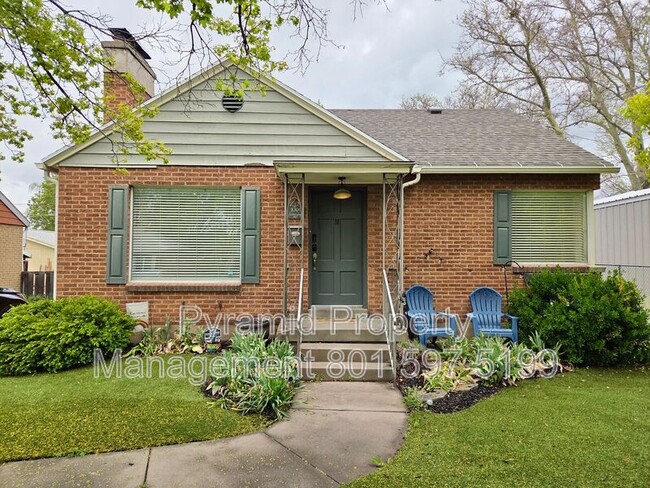 Primary Photo - 1001 E Lorraine Dr