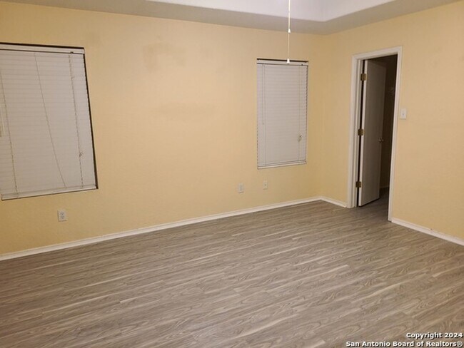 Building Photo - 8911 Laguna Rio