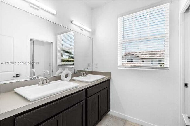 Building Photo - 11732 SW 243rd St