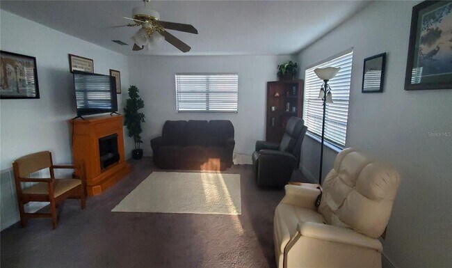 Building Photo - 5925 Terrace Park Dr N