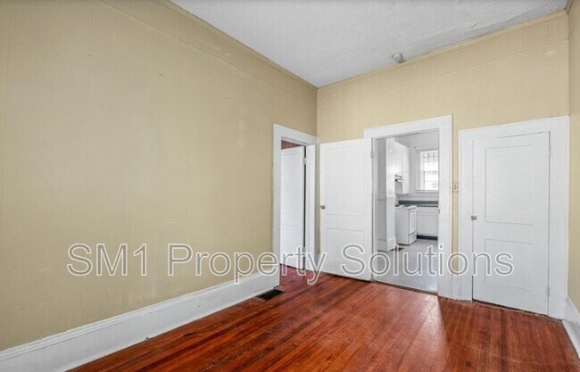 Building Photo - 2360 N Patterson Ave