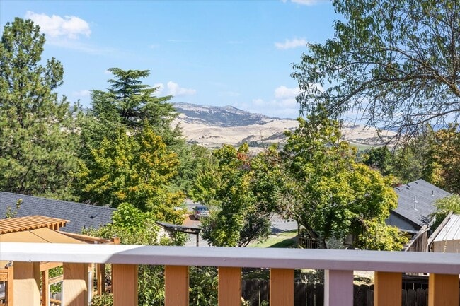 Building Photo - 255 Grant St