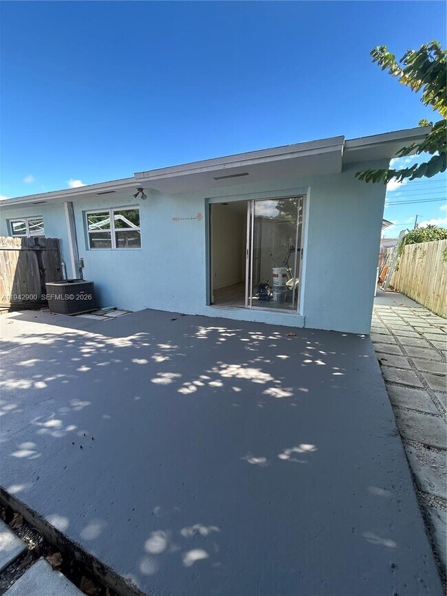 Building Photo - 2630 SW 29th Ave