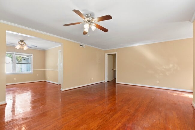 Building Photo - 3102 Conway St