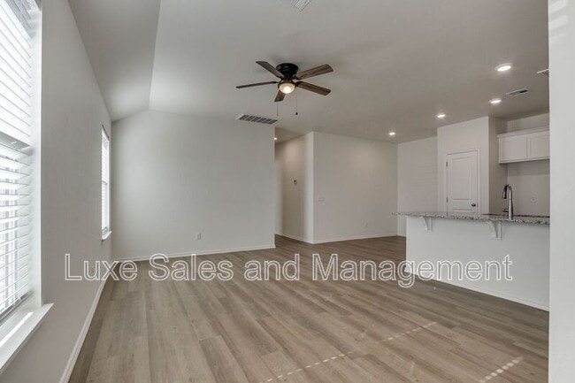 Building Photo - 11611 Mackenzie Wy