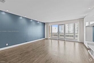 Building Photo - 2 br, 2 bath Condo - 4020 Galt Ocean Dr Ap...