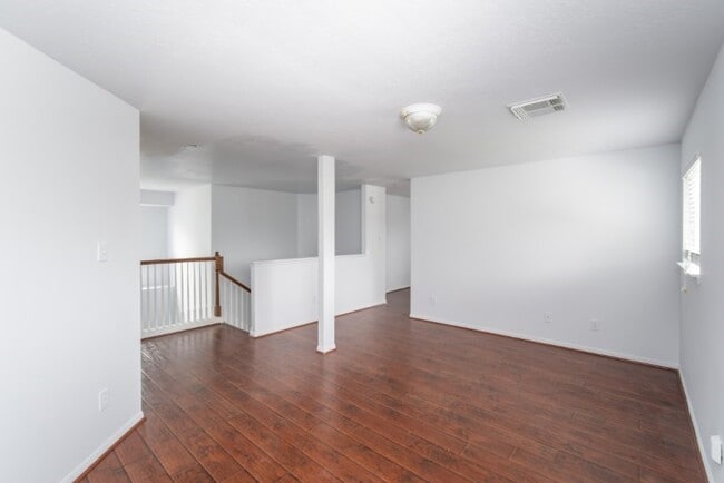 Building Photo - 2322 Cool Springs Ln