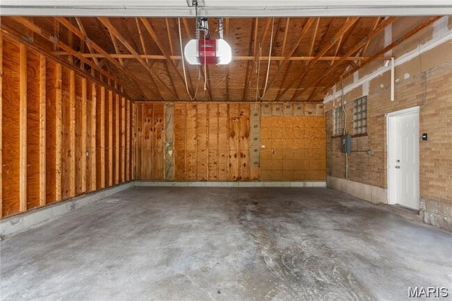 Building Photo - 5100 Kingwood Dr