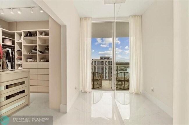 Building Photo - 17301 Biscayne Blvd