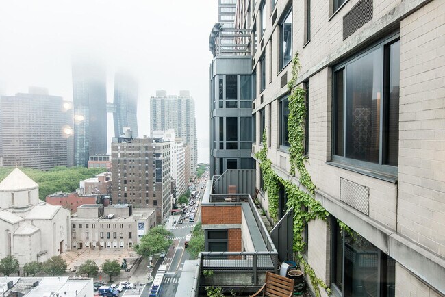 Building Photo - 7 E 91st St