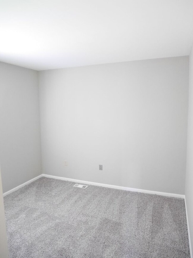 Building Photo - Columbia Contemporary Charmer in a Prime L...