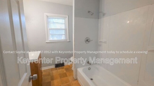 Building Photo - 8322 Highland Ave