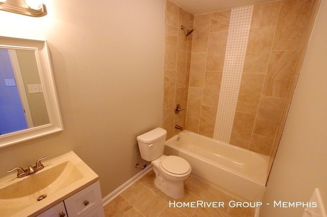 Building Photo - 6923 Parkbrook Ln