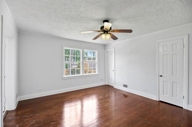 Building Photo - 3424 S MacGregor Way
