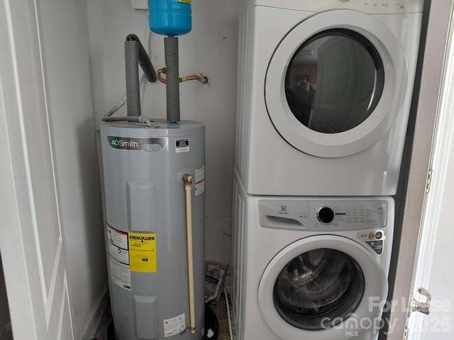 Building Photo - 105 Singleton Rd