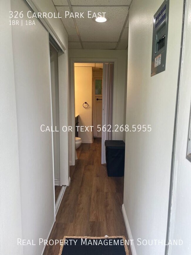 Building Photo - Studio Apartment for Rent in Long Beach