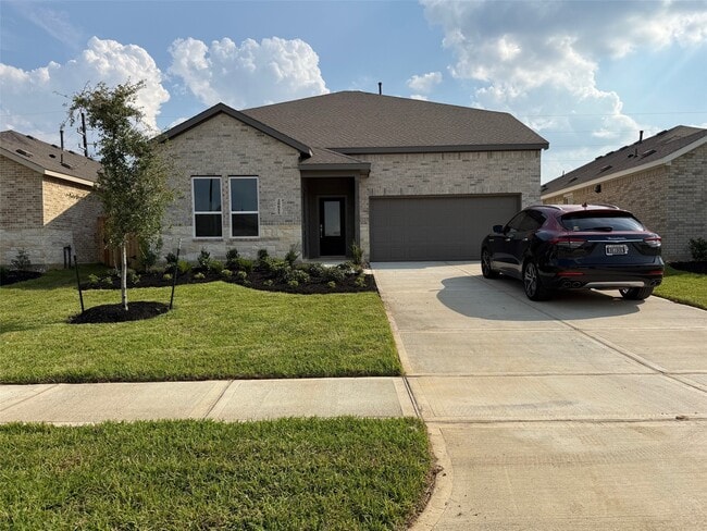 Primary Photo - 28611 Bluebonnet Grotto Dr