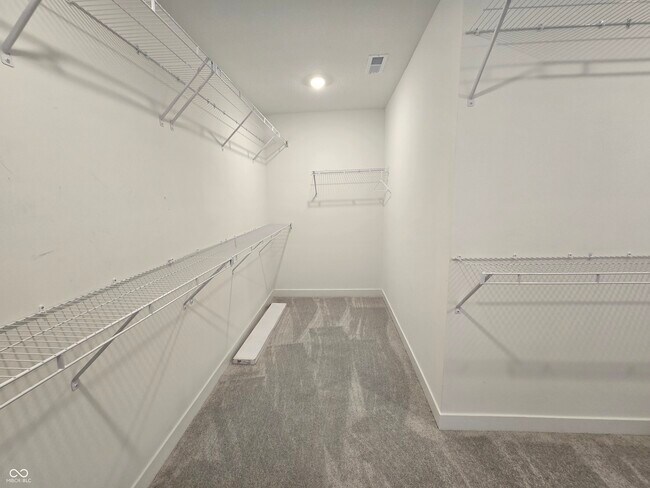 Building Photo - 5128 Summerton St
