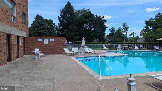 Building Photo - 120 N Bethlehem Pike