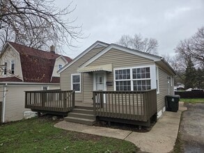 Building Photo - 110 North Ave