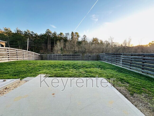 Building Photo - 1128 Belle Pond Ave